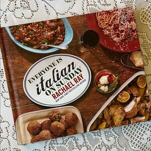 Everyone Is Italian on Sunday COOKBOOK by Rachael Ray. Housewarming! Kitchen